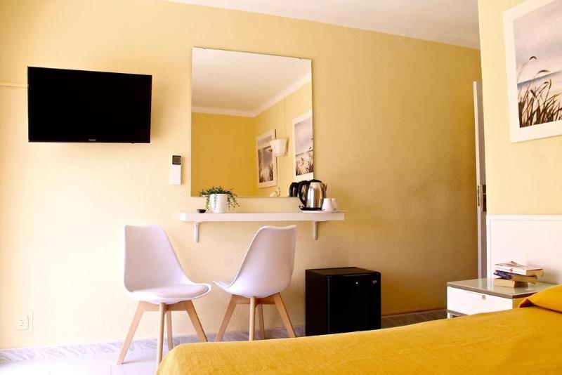 Hsr Gil (Adults Only) Hostel Palma Nova  Exterior photo